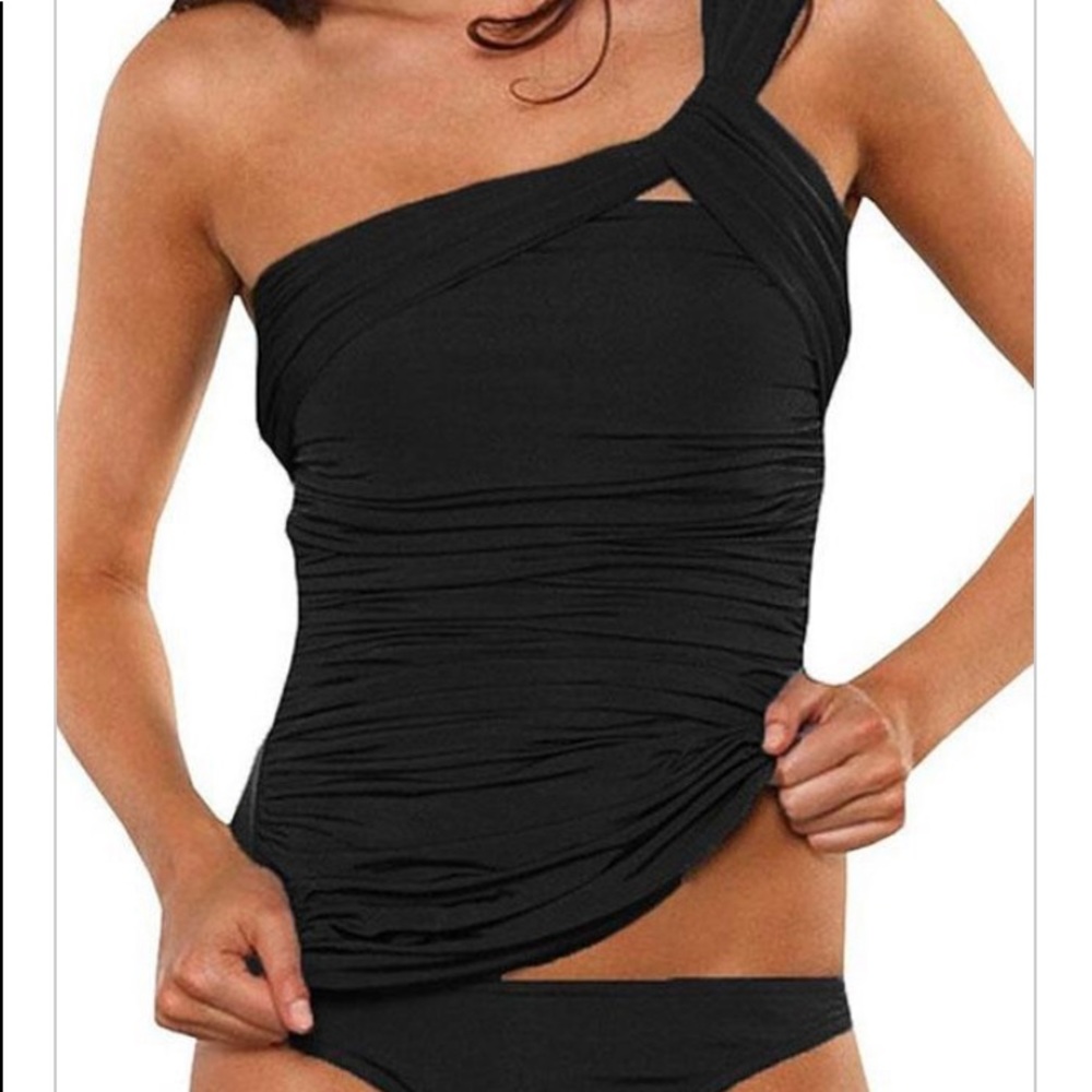 Beachsissi Tankini with bikini bottom.